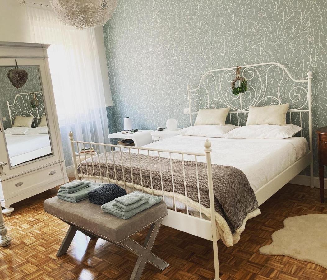 Cortile Gancia - Sweet House Bed and Breakfast Narzole Exteriör bild